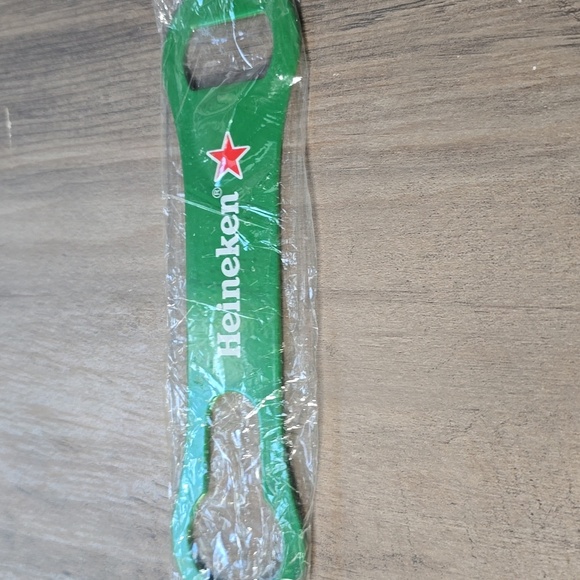HEINEKEN BOTTLE OPENER NWT - Picture 2 of 2